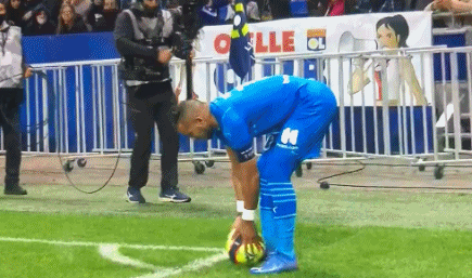 布冯：皮奥是今年意大利足球的亮点，他的特点有点像托尼