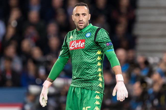 桑德兰悍将诺亚·萨迪基跑动能力惊人。（桑德兰猛将诺亚·萨迪基展现惊人跑动能力）