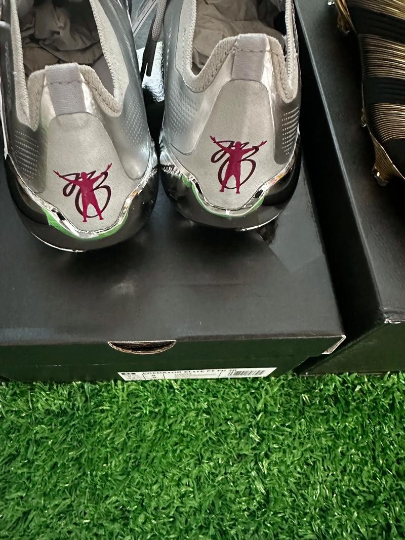 奥莱报列五大联赛有美资背景的俱乐部：共24家，英超有9家（奥莱盘点：五大联赛涉美资俱乐部24家，英超占9队）