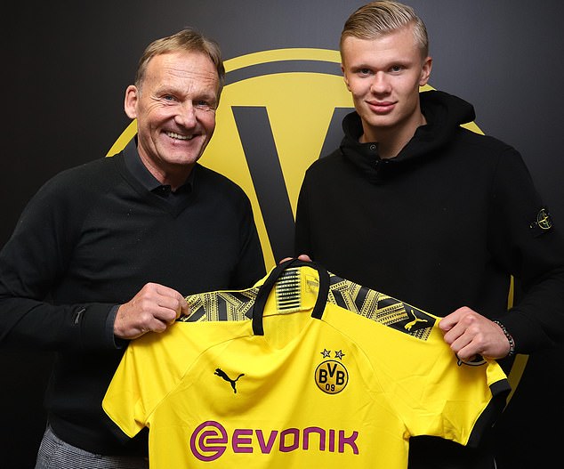 手感火热！里夫斯半场8中6贡献19分5篮板