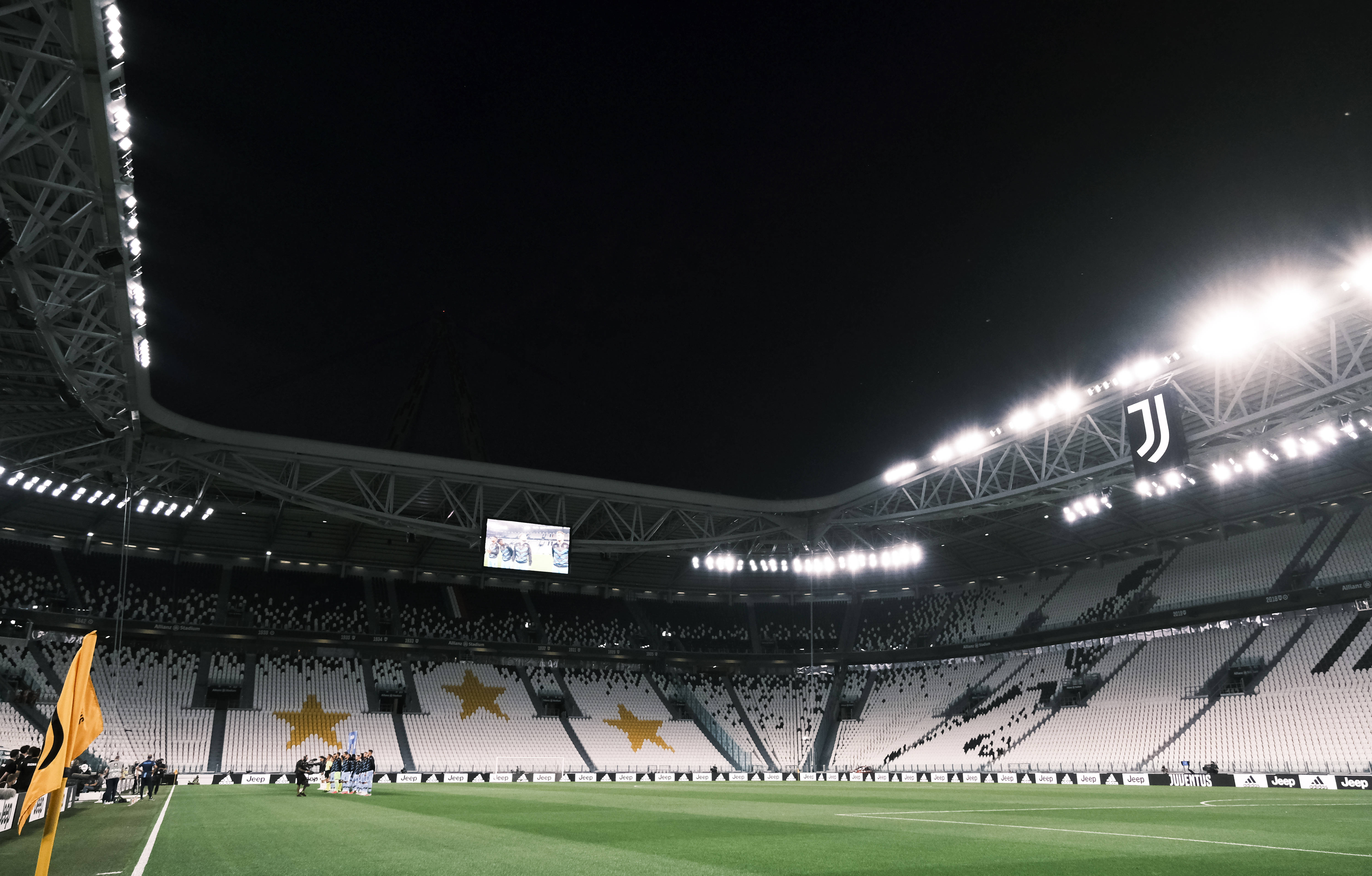 拉赫马尼：我们要庆祝，因为训练、工作就是为了让球迷高兴（拉赫马尼：应当庆祝，我们的训练与工作只为让球迷开心）