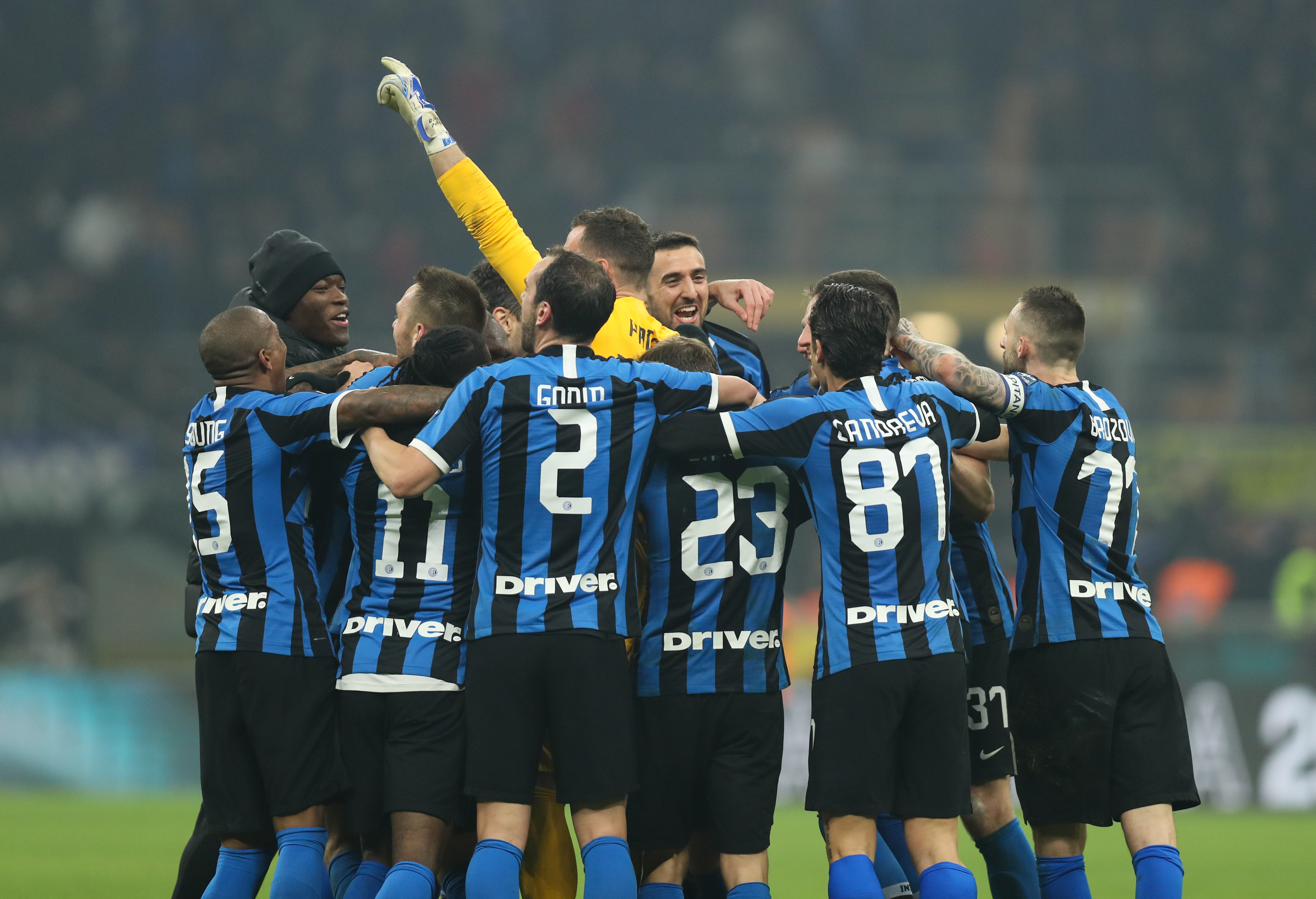 输球后遭对手社媒嘲讽，拉莫斯晒照回应：粉丝数6734万vs68万（输球后被对手社媒调侃，拉莫斯晒照回击：粉丝数6734万对68万）