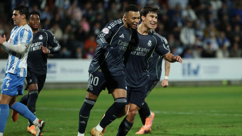 里程碑，国安后卫何宇鹏已在中超出战100场（国安后卫何宇鹏达成中超百场里程碑）