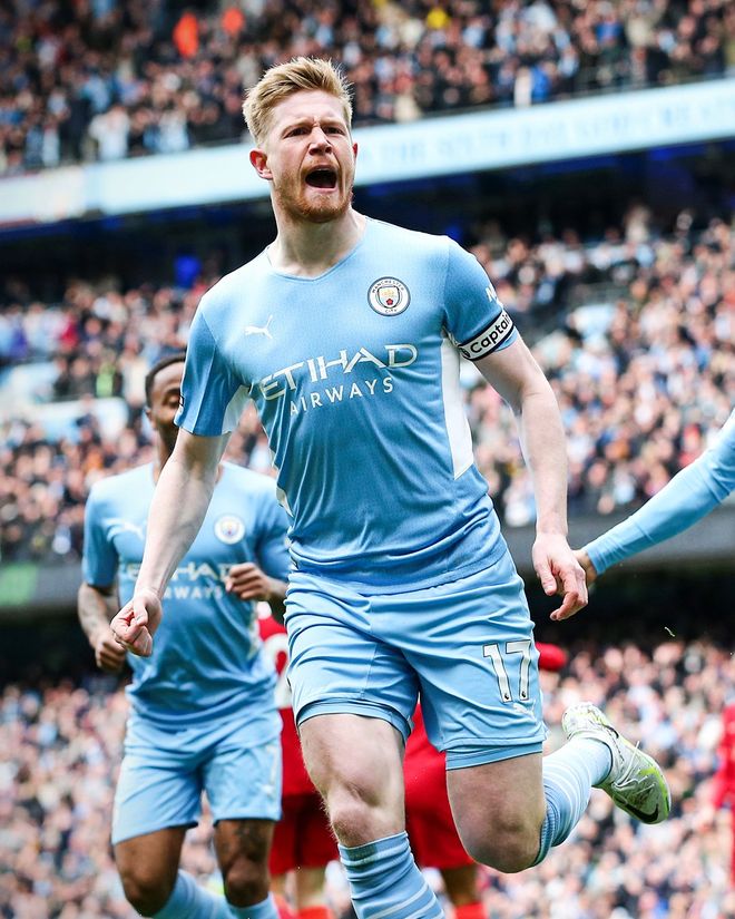 皇马后防问题严重，阿诺德伤缺，球员轮换困难，姆巴佩虽强但后防乏力，形势严峻。